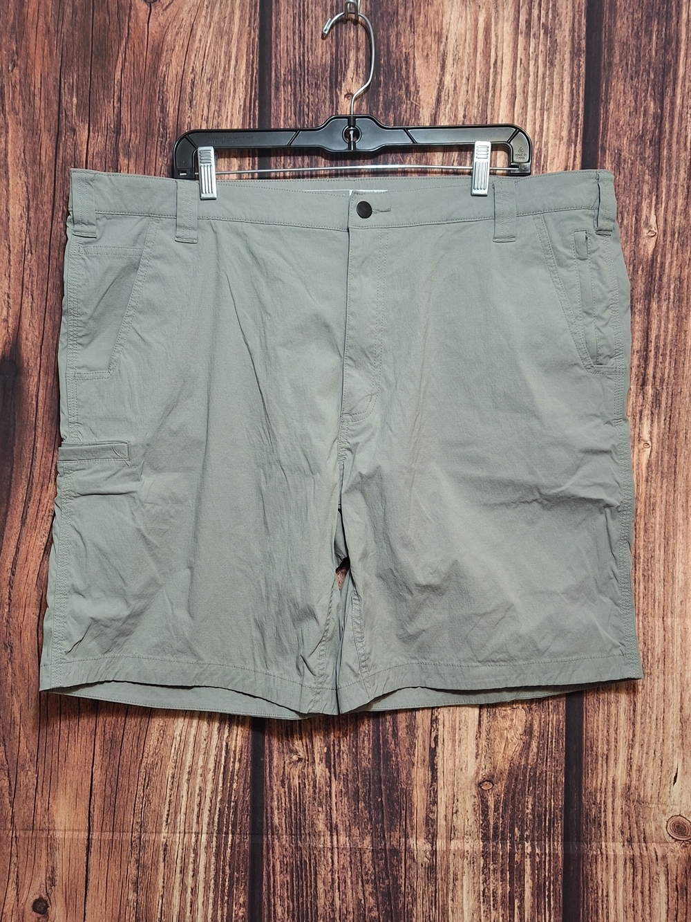 Carhartt Men's  Gray Cargo Shorts Size 42 NWOT!